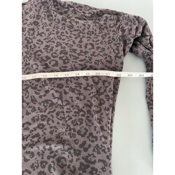 Athleta women’s purple cheetah print sweatshirt size M - Picture 4 of 5